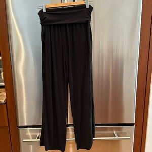 Athletes wide leg pants